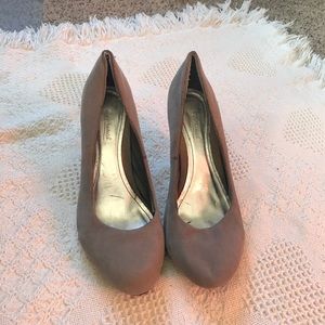 Grey suede heel 10